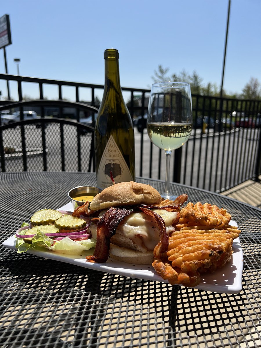 CBsChopHouse's tweet photo. Lunch Special: Chicken Cordon Blue sandwich topped with Grilled ham, bacon, melted Swiss served w/ home made sweet mustard on the side, (lettuce, tomato, onion, pickle optional) served with a side of waffle fries, French fries, slaw, or potato salad! https://t.co/F0bZQWVnSX