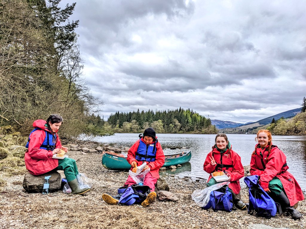 BlairvadachAndy's tweet image. Day two with @ndhsglasgow with a trip over to the @lomondtrossachs and a lovely wee #canoe adventure showing them the sights of #lochard 🙌 
Even saw an Osprey!🦅👌
@BlairvadachOEC
#NotreDameBV22