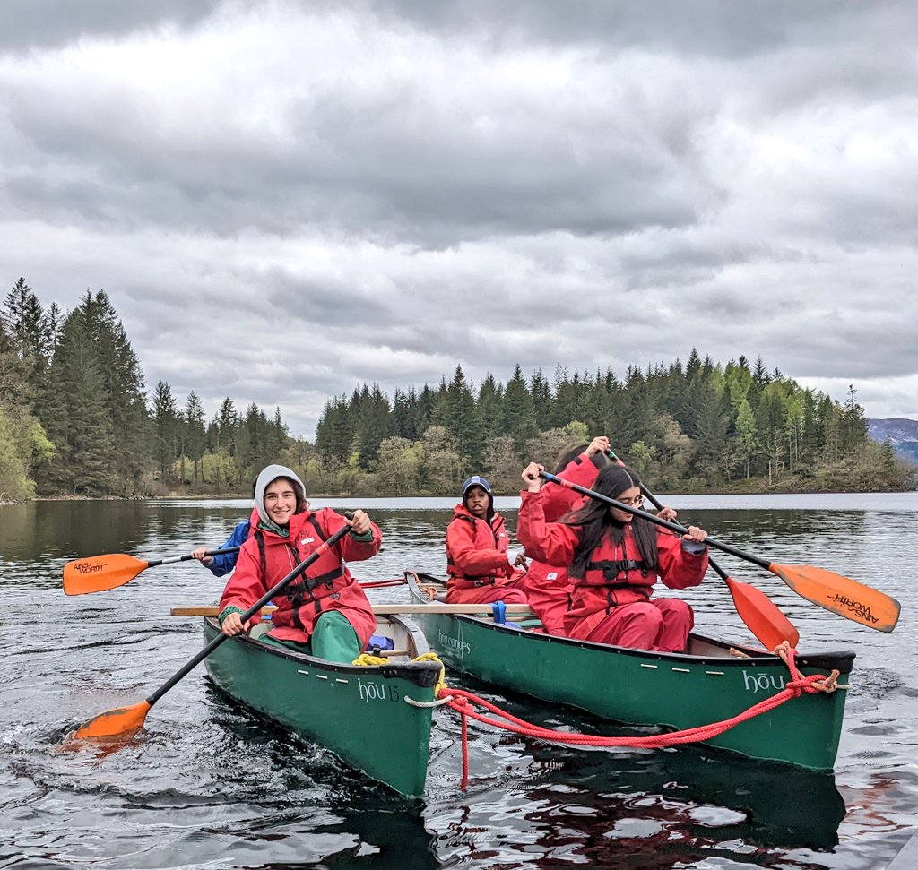 BlairvadachAndy's tweet image. Day two with @ndhsglasgow with a trip over to the @lomondtrossachs and a lovely wee #canoe adventure showing them the sights of #lochard 🙌 
Even saw an Osprey!🦅👌
@BlairvadachOEC
#NotreDameBV22