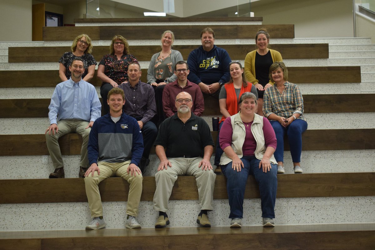 GossettJoey's tweet photo. #EarlyCollege at the University of Delta High School wouldn't be possible without our amazing teachers. Thanks for everything you do to make our program great! #EarlyCollegeWeek #PrinDHS https://t.co/h5NHpZx6LP