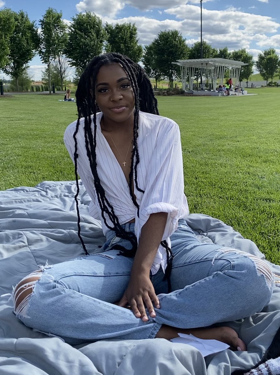 ksustudentlife's tweet photo. Senior Human Development and Family Studies major Taryn Phillips-Smith is the recipient of Kent State University Leadership Center’s March Student Leader of the Month.

Link in the bio to learn more about Taryn's leadership and impact on Kent State. https://t.co/sNvUia7Abc