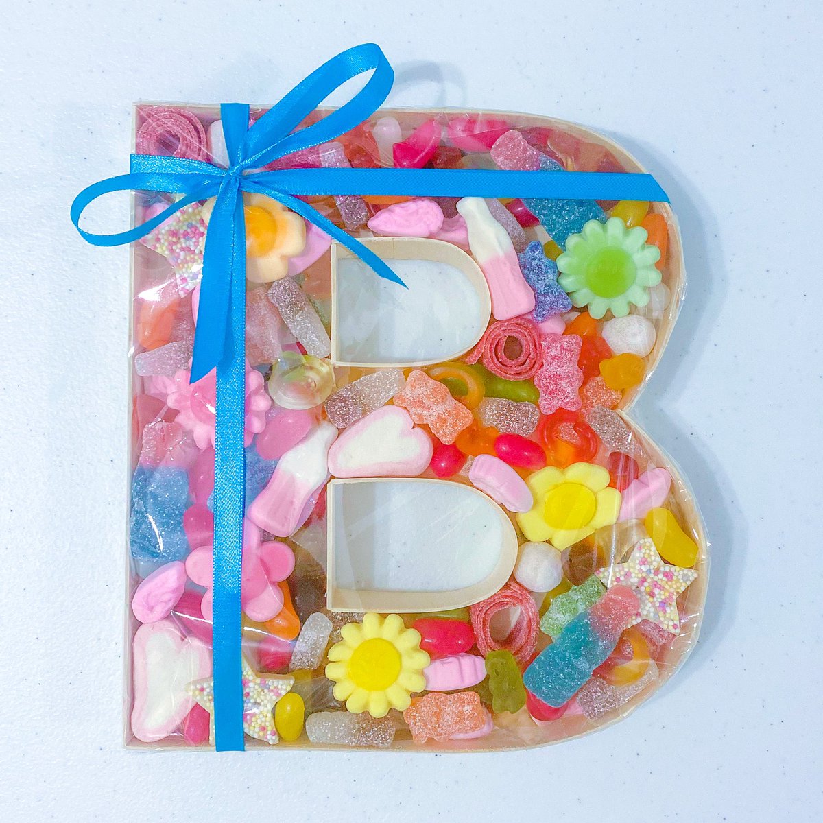 pastels_sweets's tweet photo. These Sweet Filled Letters are a perfect gift for your sweet-loving friends as well as other occasions! 🎉Personalised with the sweets and theme of your choosing! 💝🍭https://t.co/ftx3ZU5Lsa #sweets #pickandmix #birthdayideas #giftideas #retro #Personalised #onlineshop #shopsmall https://t.co/EEmu5DjOkz