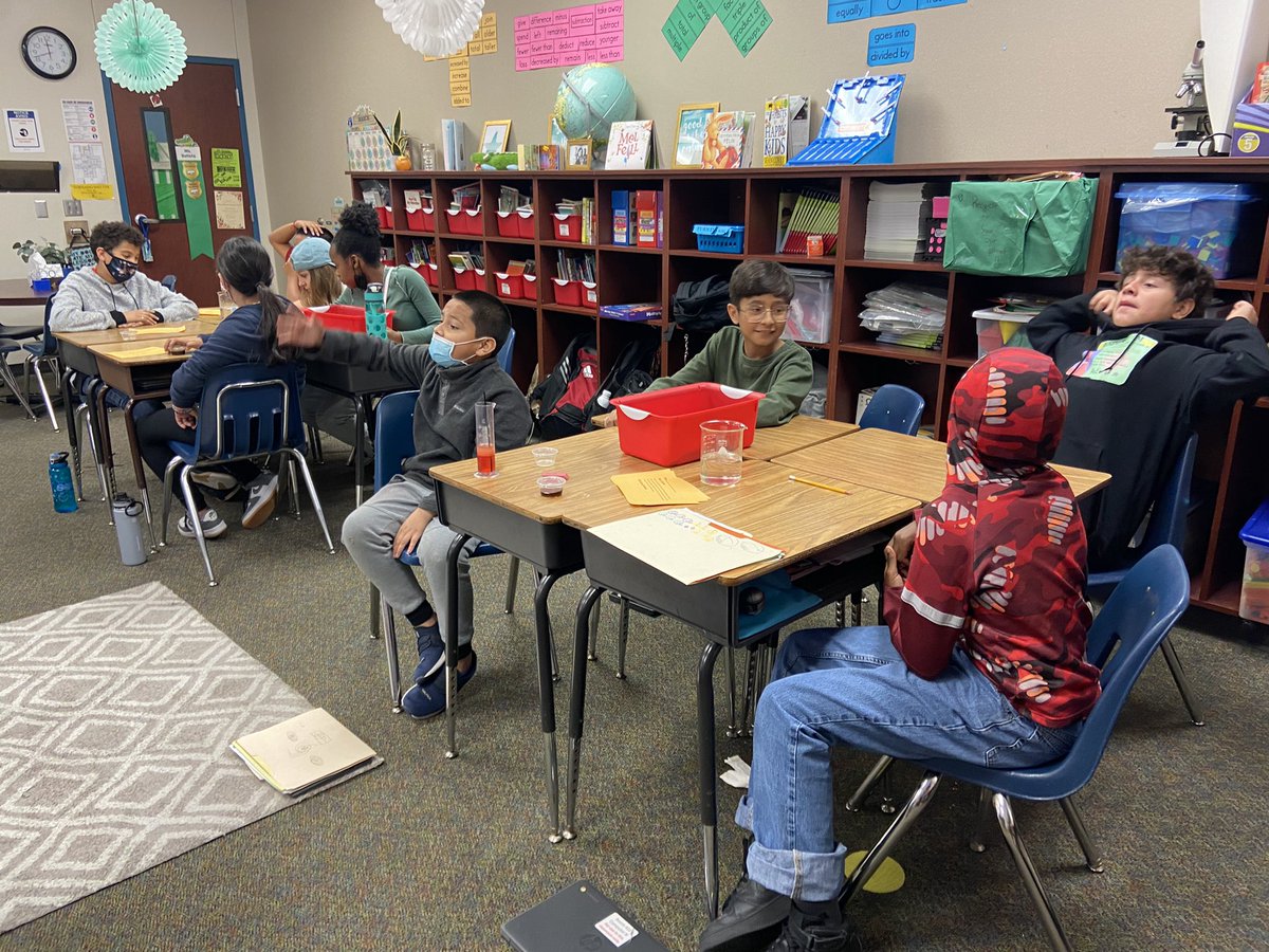 MissGamez1's tweet photo. Watching 5th graders try to mix oil and water is my new favorite form of entertainment. The best part is when the lightbulbs come on &amp; they remember what density is. Great lesson, Mrs. Batista!! 🧪🤓 #STAARreview #TackleTheSTAAR @AndersonGators @ClarkWritesNow @AEScounselor https://t.co/mwF2ZTwdLC