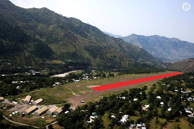 MUSAKHAN648's tweet photo. We demand authorities to restore Muzaffarabad Airport. Add in Kashmir Development Package announced by Government of Pakistan.

#DiscussCoreIssuesOfPak https://t.co/VKnskxyBxe