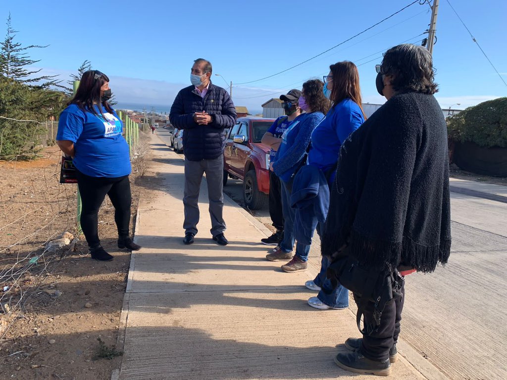 sergiogahona's tweet photo. Compromiso, resiliencia y gran capacidad de trabajo son los atributos de APALV (Autismo Los Vilos) quienes hoy recibieron de empresario local un container para sede provisoria instalada en terreno otorgado por @MinisterioBBNN familias organizadas + Ley de Autismo es el camino. https://t.co/2Jji44MSCD