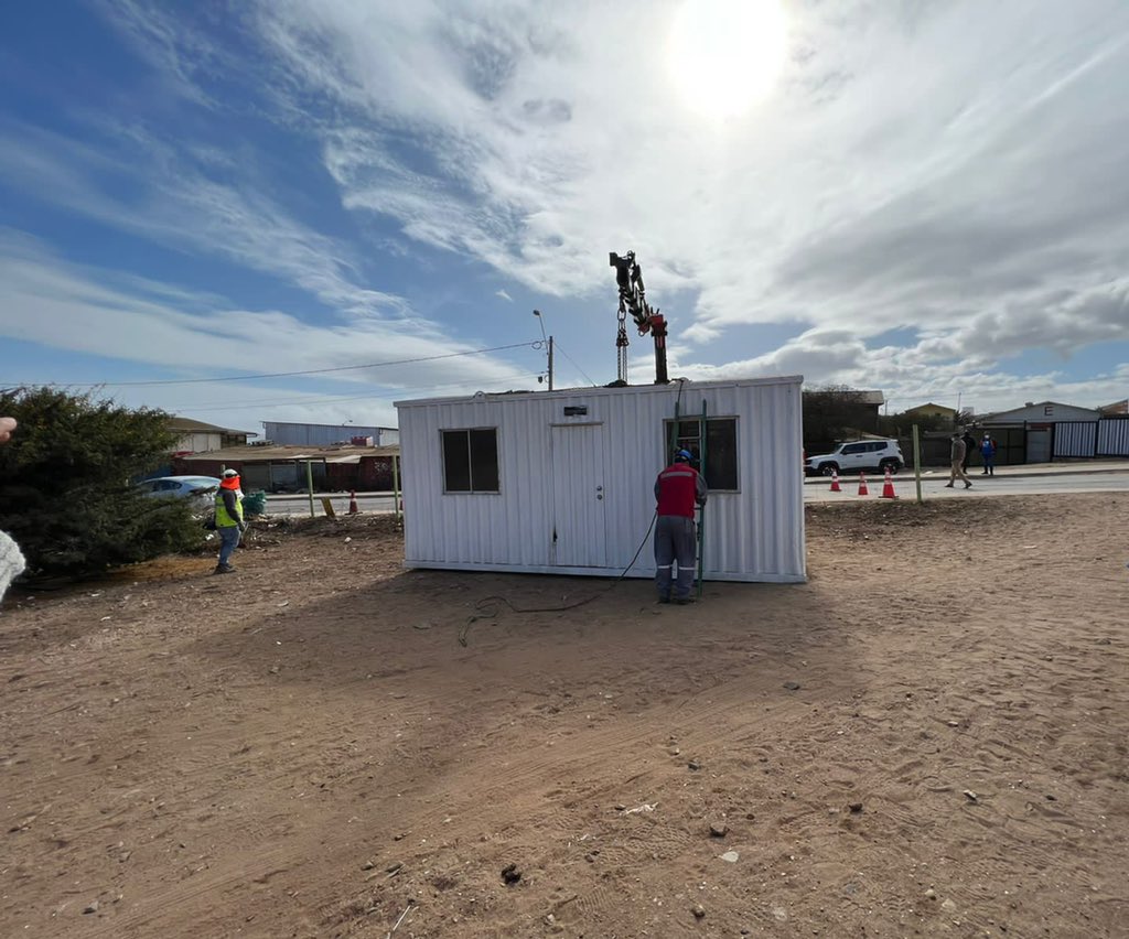 sergiogahona's tweet photo. Compromiso, resiliencia y gran capacidad de trabajo son los atributos de APALV (Autismo Los Vilos) quienes hoy recibieron de empresario local un container para sede provisoria instalada en terreno otorgado por @MinisterioBBNN familias organizadas + Ley de Autismo es el camino. https://t.co/2Jji44MSCD