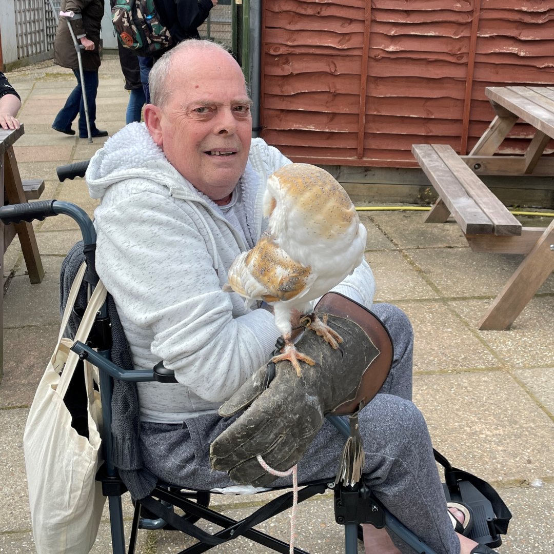 StCHospice's tweet photo. "Lots of people couldn’t understand how we were so upbeat during his illness but what else could we do? We thought we can’t just sit here and cry, we’ll face this head on. It’s the laughter and joking and our memories that I hold onto." - Angela: https://t.co/rTJsrLZ7CE 🧡 https://t.co/jliFp39pEC