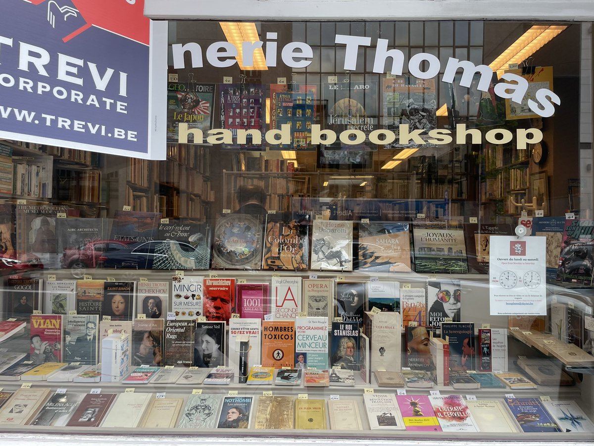 edbrannigan's tweet photo. Brussels second-hand bookshop ‘Bouquinerie Thomas’ on Rue Froissart will close its doors on 14 May, after 15 years business. 
Spent many an absorbing afternoon browsing and buying there. Sad news. https://t.co/N750MoEkJo