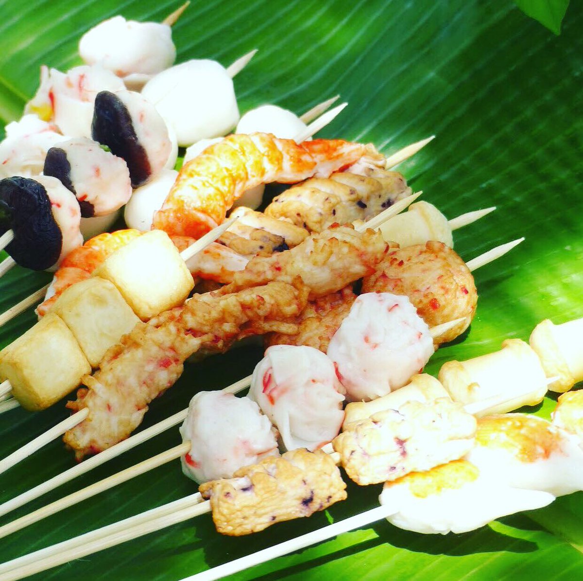 ssteamboatph's tweet photo. We wonder if THE ANGEL LOCSIN would also consider these. #samanthassteamboat #loklok #streetfood #tusoktusok #squidball #lobsterball #fishtofu #fishball #snowshrimp #crabclaw https://t.co/g0o8k1q4ty