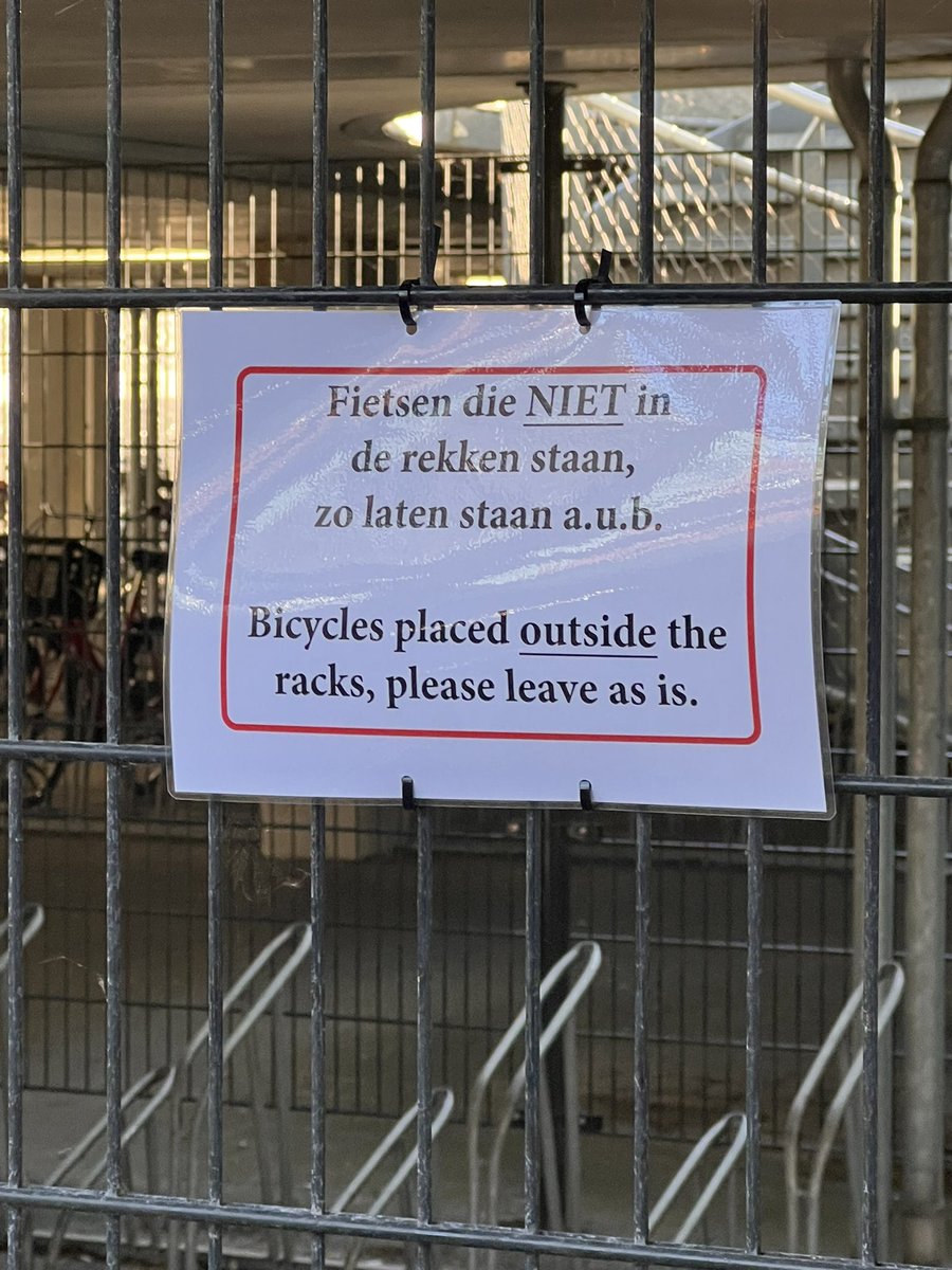 Zo fascinerend dit. Ik word er iedere keer dat ik het lees baldadig van. Ooit verplaats ik alle fietsen die in de rekken staan tot een fietsendoolhof buiten de rekken waar vervolgens niemand meer iets aan mag doen.