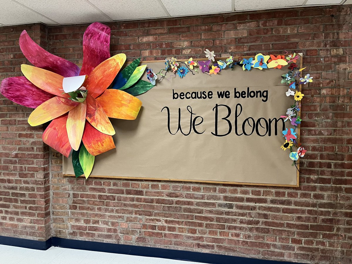 StefShef's tweet photo. Almost show day! ๐ธ ๐บ ๐ #lyonlearners #weared34 #webloom https://t.co/Tjg9fIjWJo