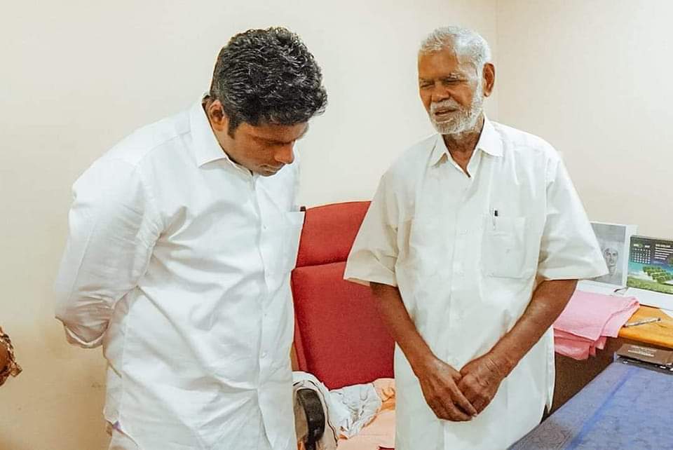 ArunBullet4's tweet photo. அரசியல் நாகரீகம் #அண்ணாமலை🧡💚
@annamalai_k 
@ApJayabal 
@Vijayak36121831 
@SangeethaBjp https://t.co/CVMzhThrqW