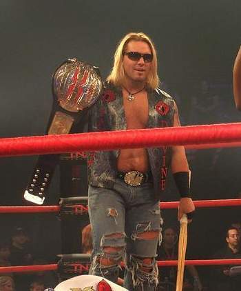 porkchopbranch's tweet image. Pro wrestling birthdays for today include Vladimir Kozlov 
and @CDNsilverBadger. #ProWrestlingBirthdays #VladimirKozlov #JohnnyDevine