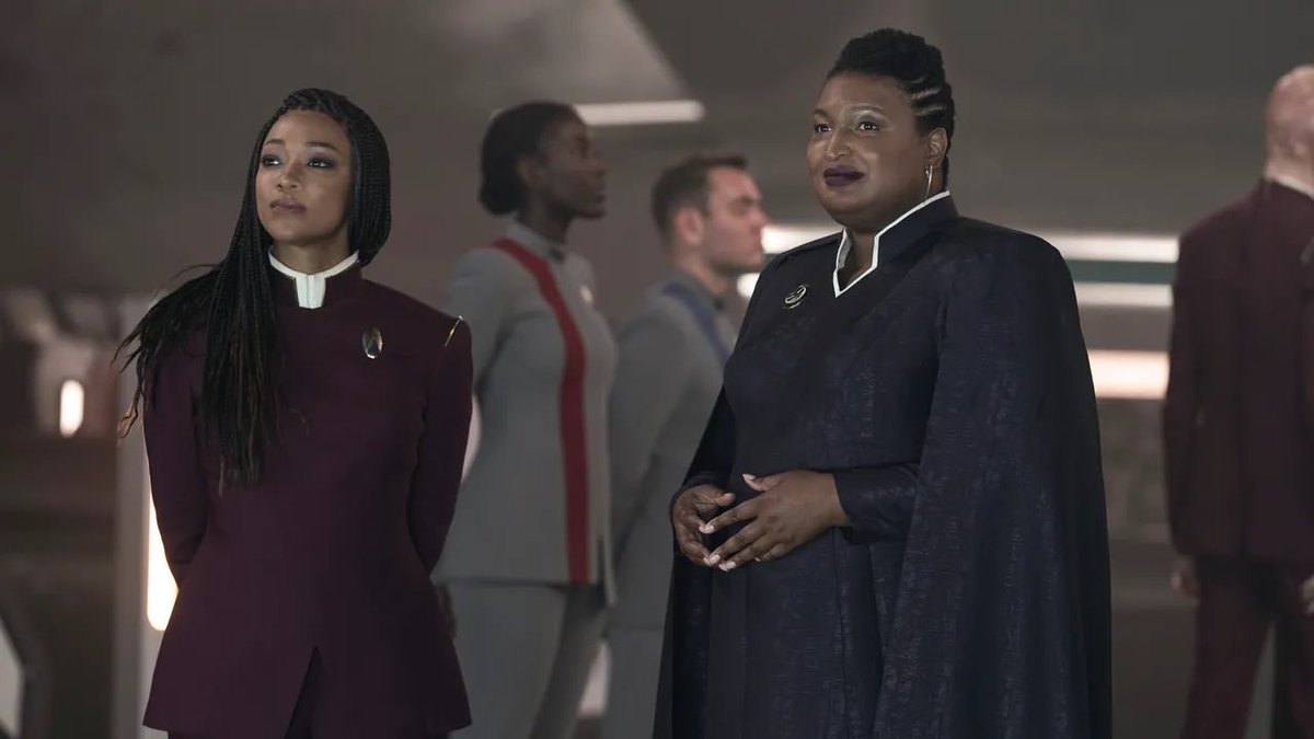 TheKateMulgrew's tweet image. I heard that @staceyabrams is on @PodSaveAmerica today &amp;amp; chose Janeway to be part of her cabinet as President of United Earth. Ready &amp;amp; eager to serve, Madame President! 

#StarTrek #FriendOfThePod #VoteStaceyAbrams @StarTrekOnPPlus @StarTrek