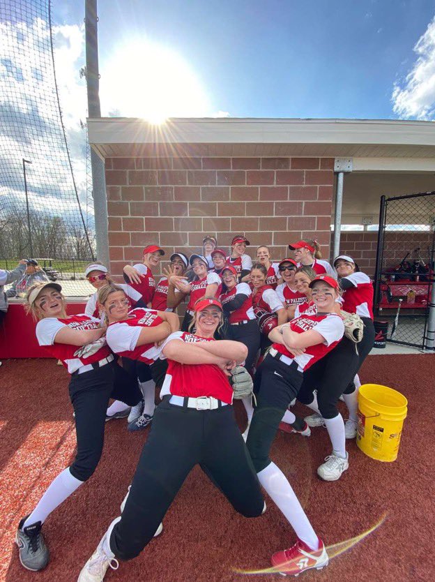 🥎DRAGON NATION🥎 Softball Home game tonight! Game starts at 5:30 against New Castle!! Be there🫵