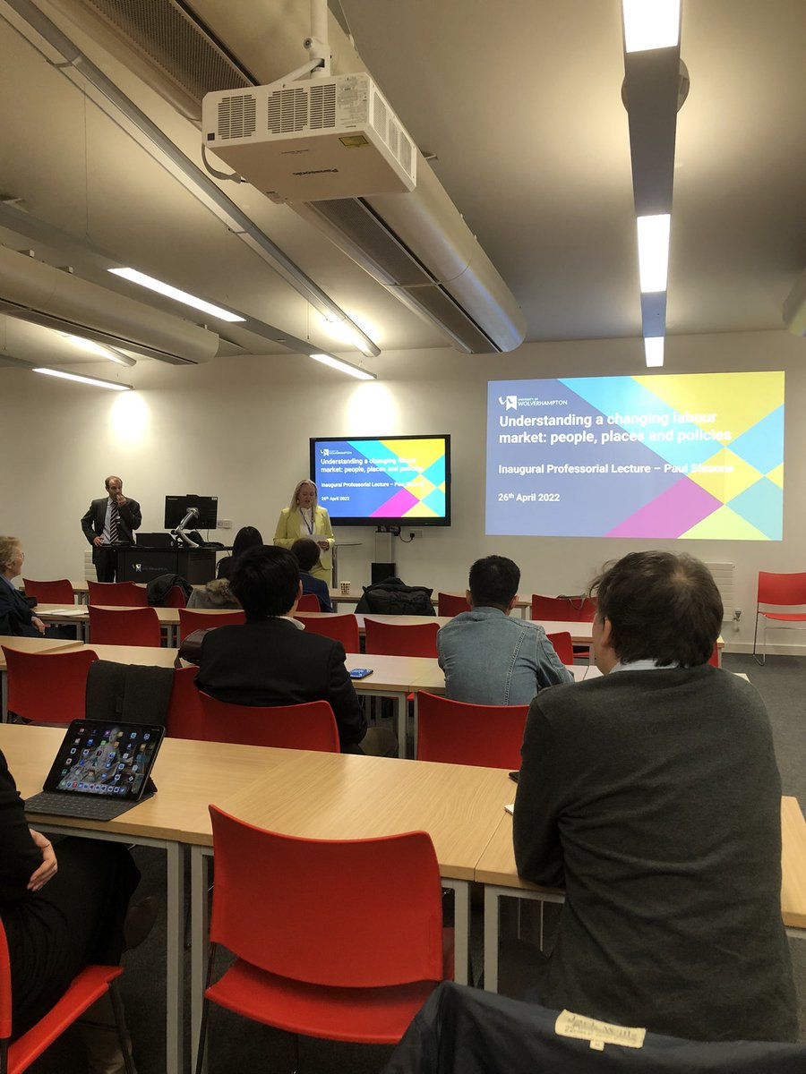 ProfCSchofield's tweet image. Delighted to be at Professor Paul Sissons Inaugural Professorial lecture wlv.ac.uk/news-and-event… introduced by @WlvBusiness Director @sasbongo 🎓👨‍🏫