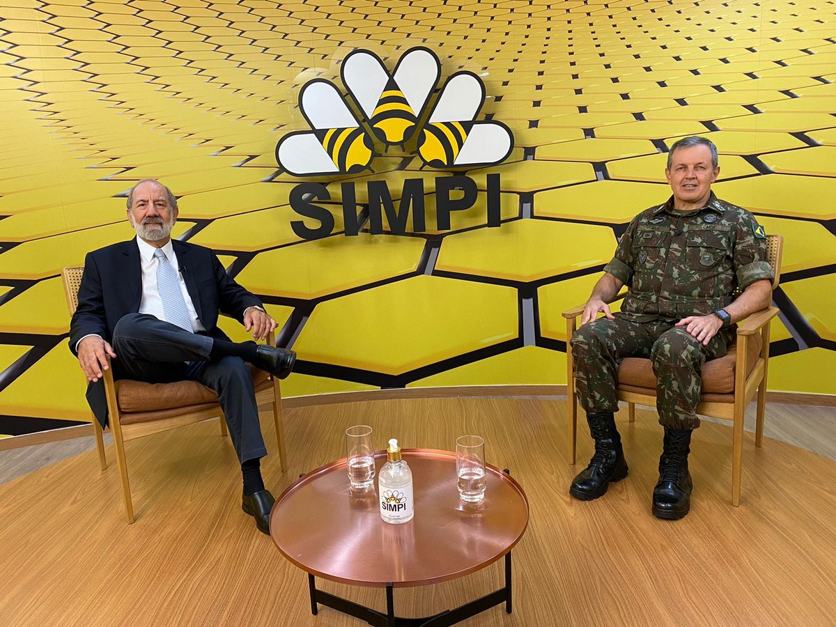 cmse_exercito's tweet photo. Em entrevista ao @simpisp, o Comandante Militar do Sudeste, General de Exército Tomás Miguel Miné Ribeiro Paiva, fala sobre o papel das Forças Armadas na defesa da democracia. Assista: https://t.co/dUL5fZsaqI
#Credibilidade
#Integridade
#Probidade
#InstituiçãoPermanente https://t.co/tfKTmJnubX
