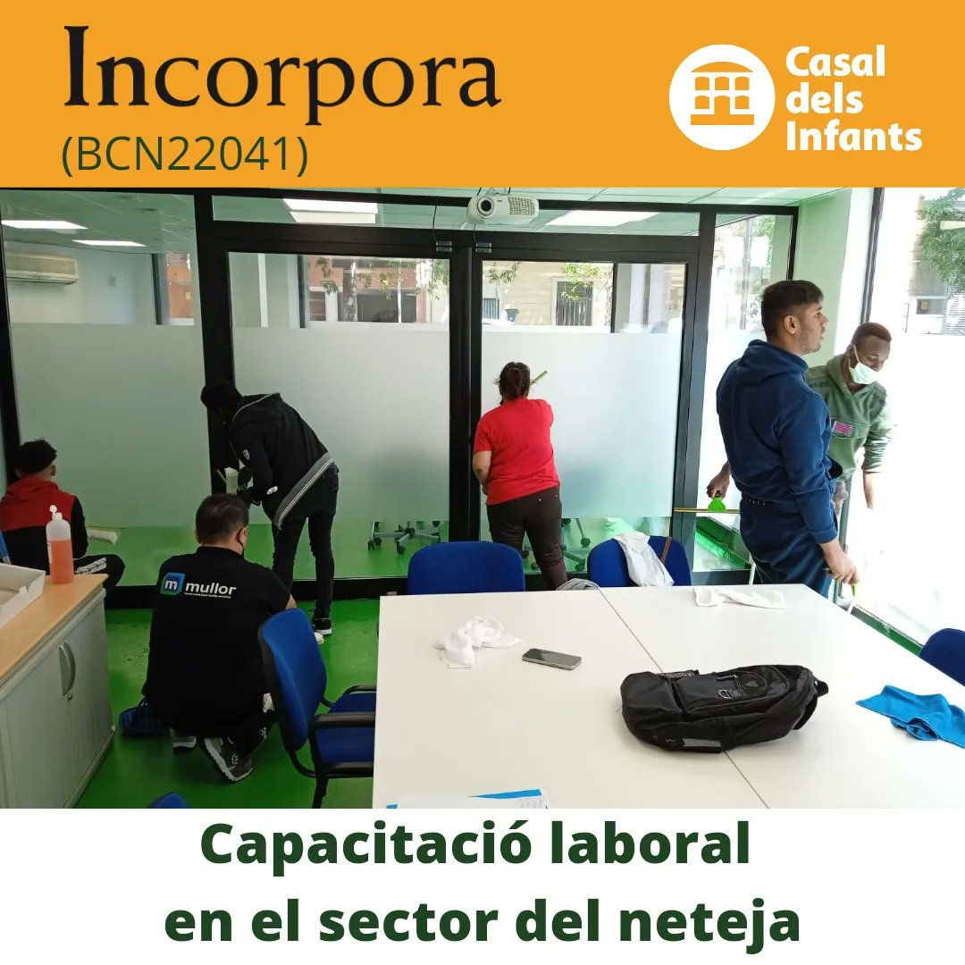 formaciocasal's tweet photo. La formació en neteja industrial enceta la formació en neteja d'acristalaments. Un pas més per esdevenir #professionalsdelaneteja . #empresescasal #voluntariatCasal @fundlacaixa #programaincorpora @casalinfants #mullor https://t.co/ky1wsLYWaw