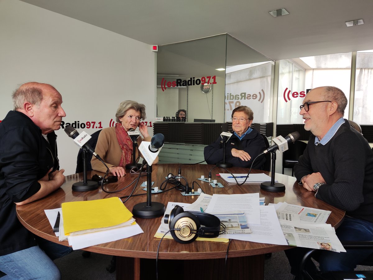 esRadioBaleares's tweet photo. La llegada masiva de turistas, la concentración de cruceros en el Puerto y el conseller @Iagonegue "hay récord de empleo porque gobernamos nosotros", temas de tertulia del #Contrapunto con #MPelarda,#MTruyols,#JFageda y @tomasbordoy en @esRadio971📻 https://t.co/jSS0jyLiRd https://t.co/YzVx9EFsId