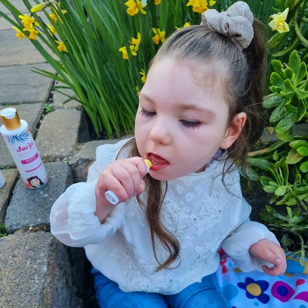 JorjaBotanicals's tweet photo. Our CBD Lip Balm has a perfect blend of natural ingredients: 
🧡Sea Buckthorn helps to moisturise, protect &amp; support sensitive skin on the lips &amp; prevent cracking
🐝Beeswax protects, softens &amp; helps to retain moisture
💕CDB's anti-inflammatory properties can help to soothe &amp; heal https://t.co/NhTglHMzVQ
