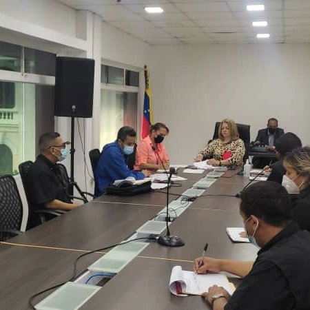 Alvaro19785's tweet photo. Ejerciendo derecho de palabra ante la subcomision laboral de la AN, defendiendo los beneficios vulnerados por el nefasto instructivo salarial de la Onapre!! https://t.co/WtYoYo6YNa