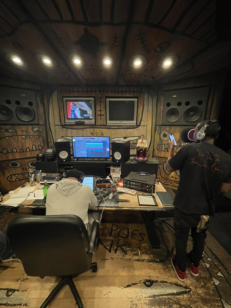 ROME STREETZ tweet media