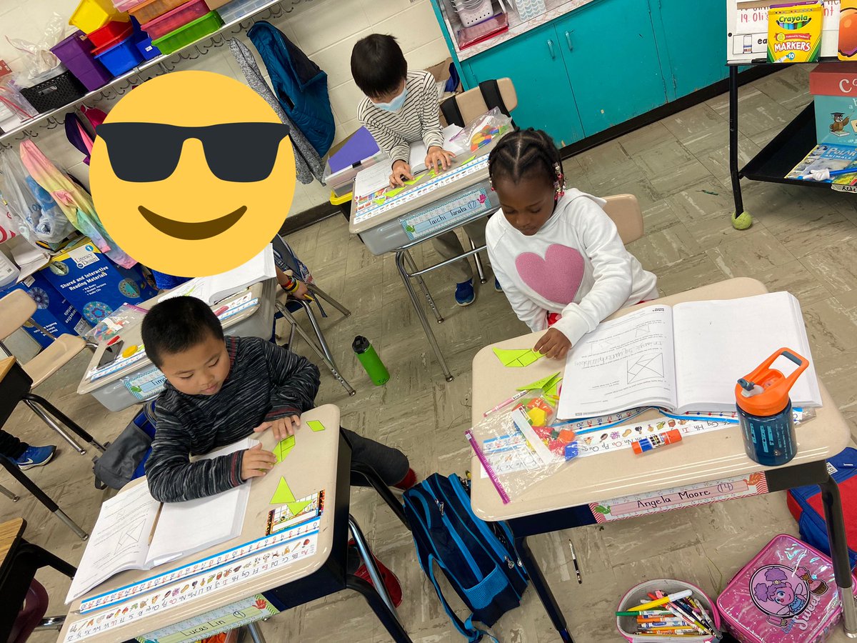 MrsRedelSharp's tweet photo. Busy day in first grade!! First we tried our hand at tangrams and then identifying baby birds by their traits! Future builders and scientists!!! @MysterySci @SharpBulldogs https://t.co/O9Sbkh6DXs