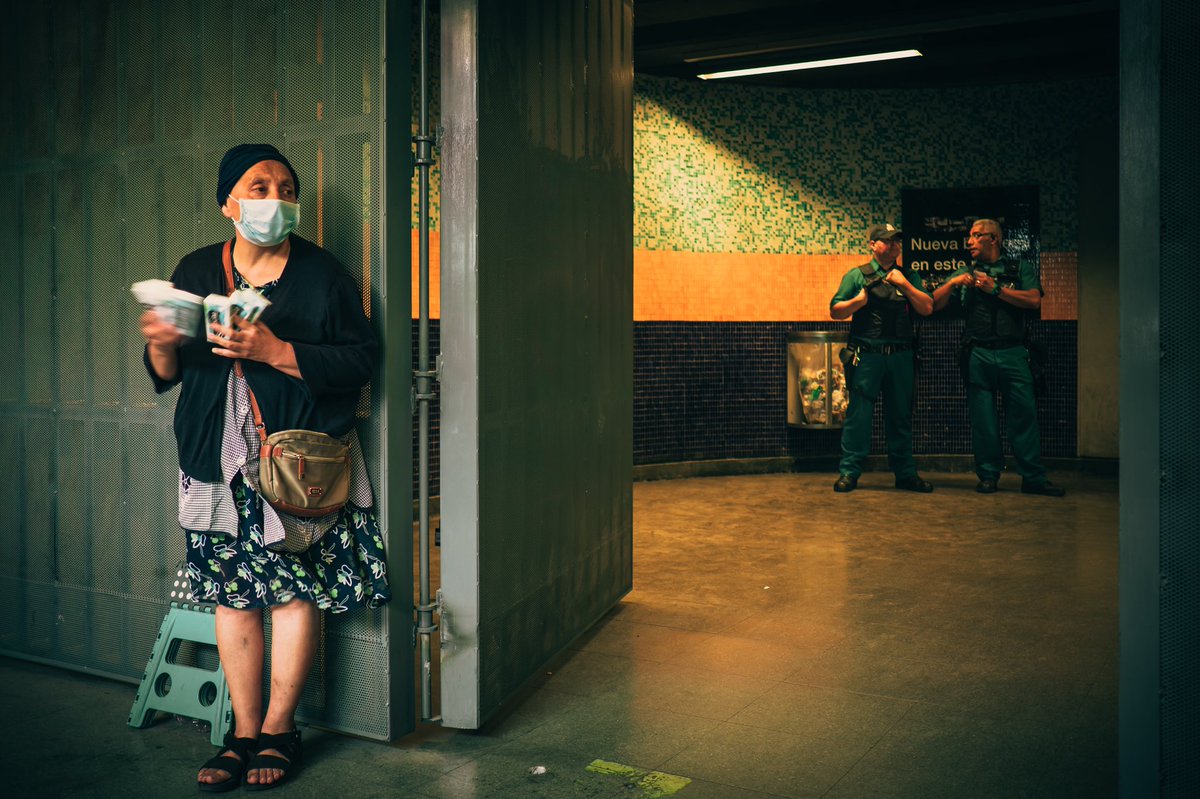 matifonts's tweet photo. Some images from "Metro Art"
series @metrodesantiago 🚇 (part II)

#photography #streetphotography https://t.co/gyREfaRYmj