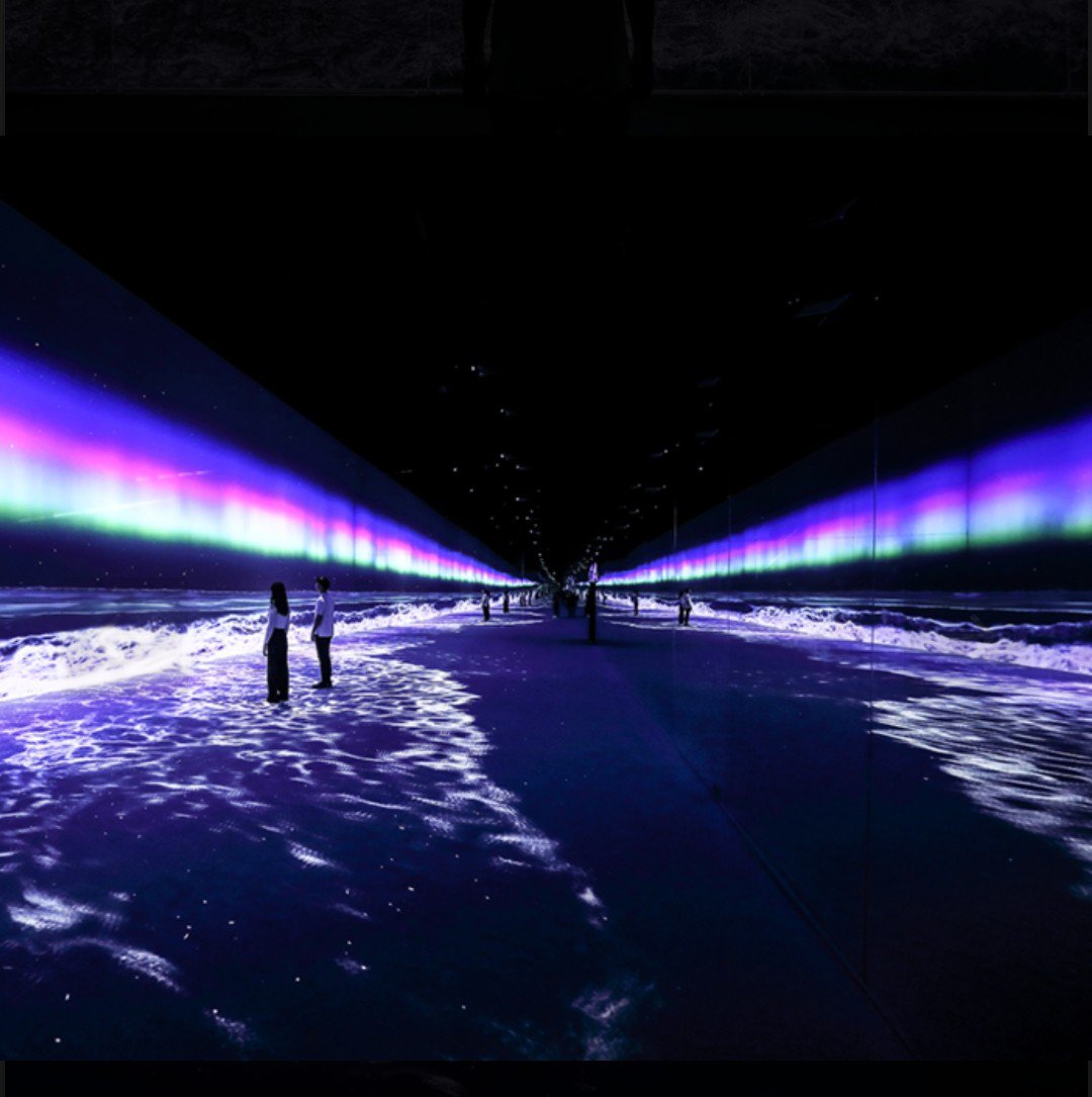 The inside is outside and vice versa. The art created by d'strict (@dstrictmeta) in ARTE MUSEUM is redefining space through technology and imagination.