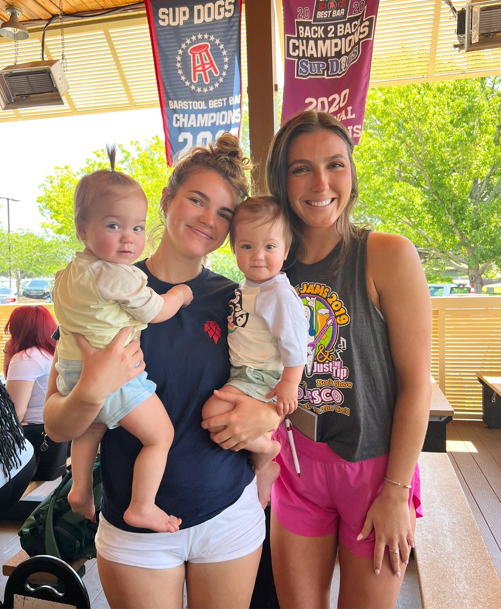 SupDogsECU's tweet photo. Really cool to have Maia Knight in! Just never know who will come in to Sups🤩 https://t.co/PVrkiZJ3VA