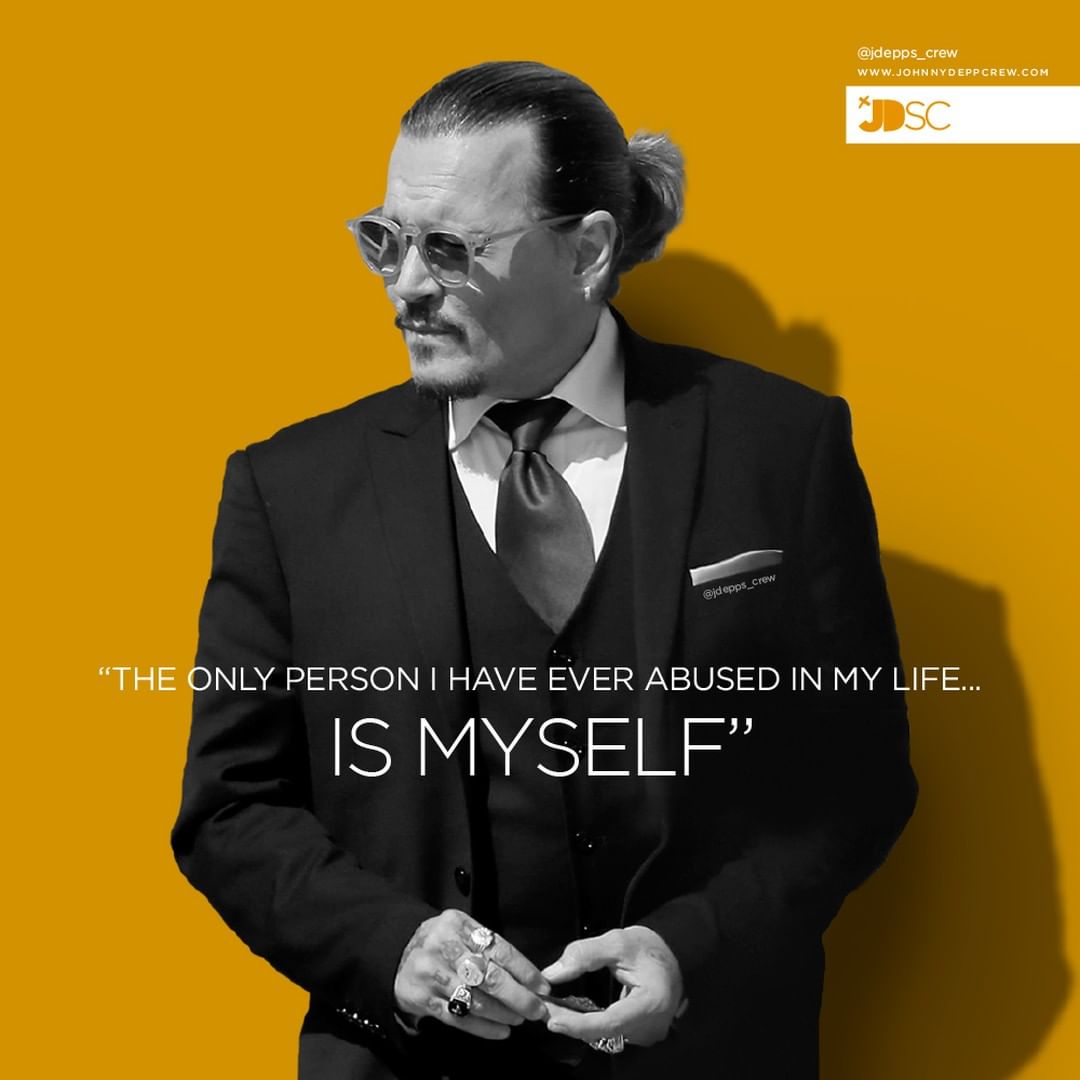 🇪🇸 "La única persona de la que he abusado en mi vida... soy yo mismo."
- Johnny Depp

•
🇬🇧 "The only person I have ever abused in my life... is myself."
- Johnny Depp

#JusticeForJohnnyDepp