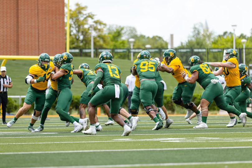 waller_football's tweet photo. Big Gabe Hall #95 DOING WORK in spring training at Baylor!!! We look forward to watching this former Waller Bulldog and his Baylor Bear teammates competing this fall!!! WE ARE PROUD OF YOU GABE!!! #ICanWeWill #WallerProud https://t.co/tF1ZjguNOK