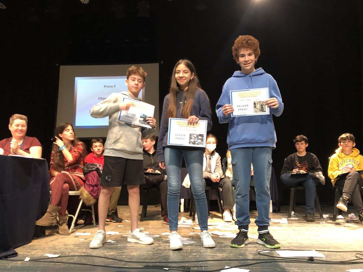 IEsteveAlbert's tweet photo. I també vam donar els premis al concurs de memes matemàtics celebrat el dia Pi. Felicitats Marc, Camila i Nico! Aquí els teniu amb els seus diplomes i les seves creacions #memes #mememàtiques #mqtematiques #diapi https://t.co/w1NHnxFcJR