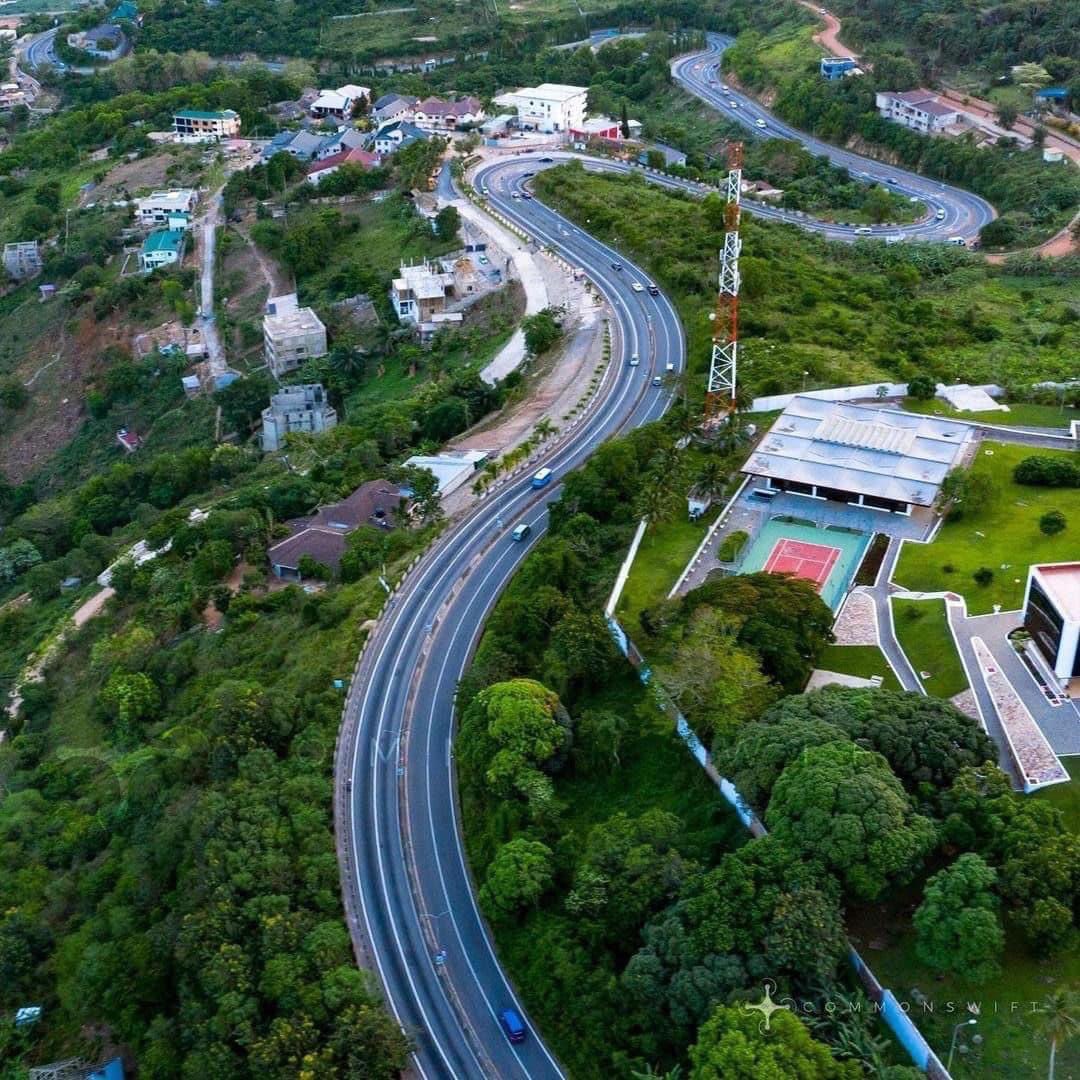 voAmponsah's tweet photo. Ghana is one of Africa's most beautiful countries.

It is Africa's second most peaceful country.

It provides Free Education and Basic Healthcare.

It has Africa's third strongest currency.

It has the fastest fixed internet speed by broadband in Africa.
#GhanaForInvestment https://t.co/2PumBAymAr