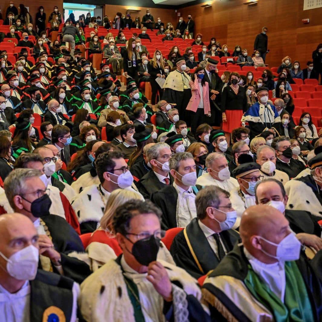 PresProvBS's tweet photo. La cerimonia di Inaugurazione del 40° Anno Accademico 2021/2022 dell'Università degli Studi di Brescia @unibs_official https://t.co/XY4f6nMke9