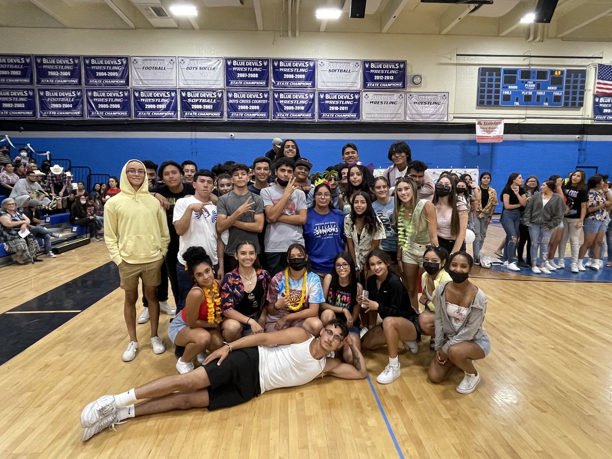 Sunnyside_Track's tweet photo. An absolute blessing being able coach this group of amazing talent; even more so being able to be around amazing individuals! #TrackDevils #MC22 #State https://t.co/Saqlu3jd79