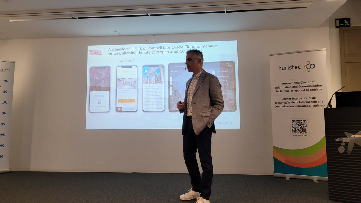 turistec's tweet photo. Raúl de Diego de  nuestros  socios de @oracle_es expone casos de éxito con la trazabilidad orientada a la sostenibilidad en diferentes empresas internacionales

#Blockchain #KnowingforGrowing https://t.co/t3spthAPOO