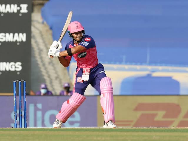 RoyalsFC_'s tweet photo. The applause should be as loud as the disrespect was 😤

RIYAN PARAG SHOW 🤯

#RRvsRCB https://t.co/kHtmdMwQoS