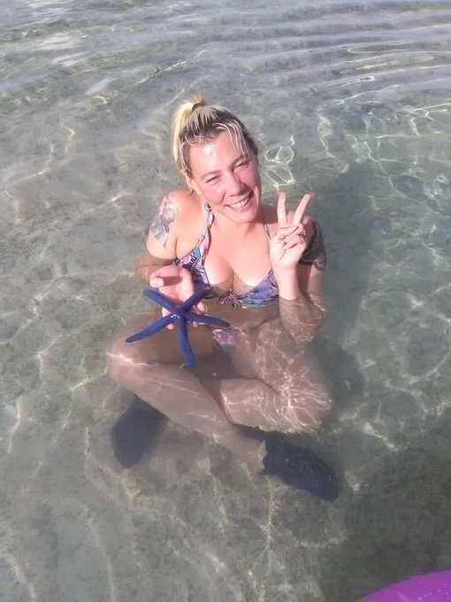 When I was a stripper I met Patrick from SpongeBob.   Be jealous of me.  Be VERY jealous of me. https://t<a href="/tag/mvsales"class="tags"><span>#mvsales</span></a>