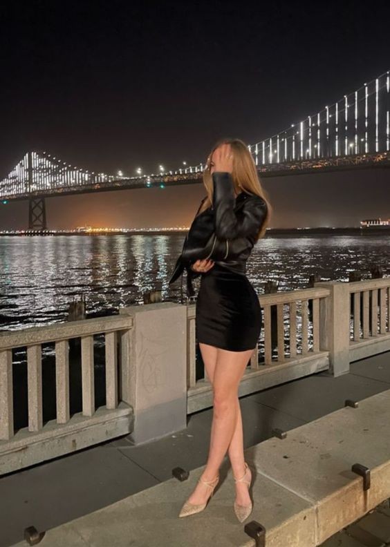 ♡
💕
♡
________________Nefis,
Görebildiğini ve Hissedebildiğini SEVER..
♡
KALP İse Hissedebildiğini...
_________________VeAŞK,
Değebildiği Bir Ten De ZEVK,
Hissedebildiği Bir Bedende İse HAYAT.!