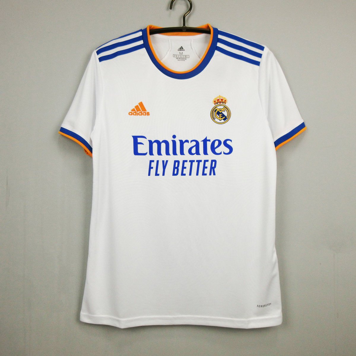 RealBrasil_BR's tweet photo. 🚨 SORTEIO! 

Quer ganhar uma camisa do Real Madrid?

Para participar:

➡️ Seguir o @ReservaShark 
➡️ Seguir o @RealBrasil_BR
➡️ Dar RT nesse tweet

O sorteio será realizado dia 04/05. 

Boa sorte! https://t.co/aeFj9F1WNy