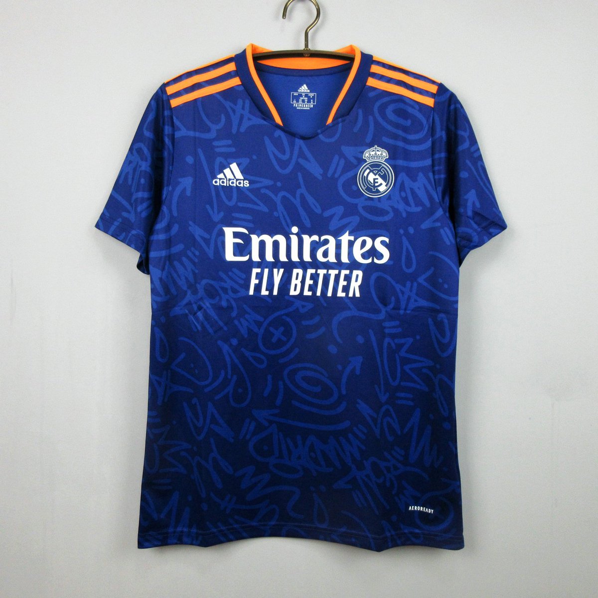 RealBrasil_BR's tweet photo. 🚨 SORTEIO! 

Quer ganhar uma camisa do Real Madrid?

Para participar:

➡️ Seguir o @ReservaShark 
➡️ Seguir o @RealBrasil_BR
➡️ Dar RT nesse tweet

O sorteio será realizado dia 04/05. 

Boa sorte! https://t.co/aeFj9F1WNy