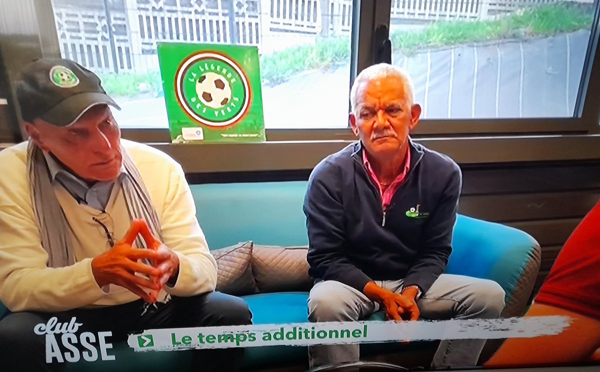 LeilaReb's tweet photo. #TeamASSE @tl7loire
#Oswaldopiazza et #Gerardjanvion dans club ASSE : " c'est aux joueurs de sauver le club : Faites votre boulot !" 💉💉💚⚽️ https://t.co/W5gcWrRYp1