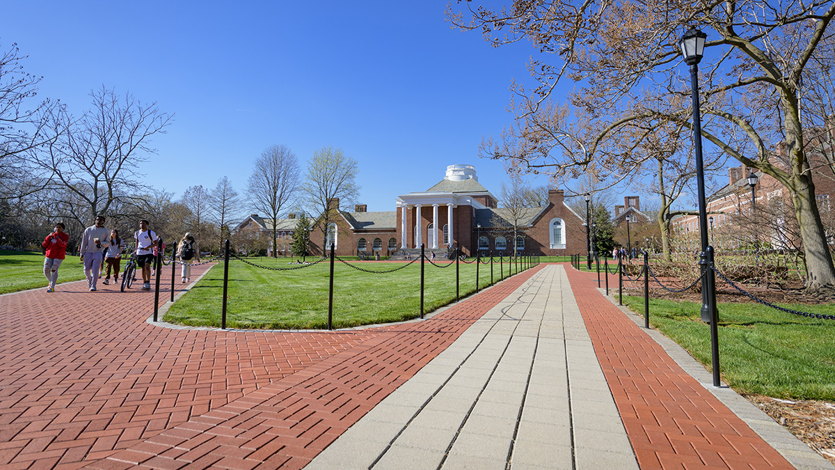 UDLernerCollege's tweet photo. We're enjoying this beautiful #UDSpring day on @UDelaware's beautiful campus ππ https://t.co/Y3REwkkHXF