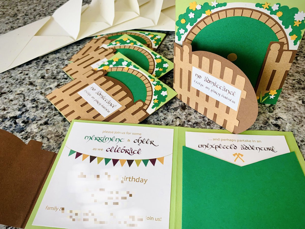 avadal13's tweet photo. Alright y’all, I just have to share my hobbit-themed party planning for my littlest’s birthday 🥰🌼 I’ve possibly been accused of going a little overboard when it comes to parties… but you know what they say, go big or go home! #itcomesinpints? #imgettingone https://t.co/maLmvvuSKY