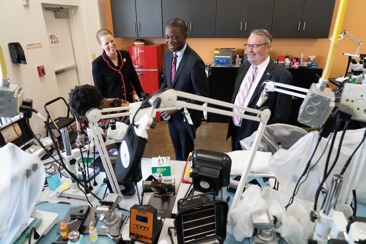 orlandomayor's tweet photo. With American Rescue Plan funds, we're working with @CareerSourceCF on the RISE Employment &amp; Training Office to connect residents to career opportunities, including at @Valencia_AST. I was honored to join @kplinske to host @wallyadeyemo and share how we're using this funding. https://t.co/nZjxK0UrBH
