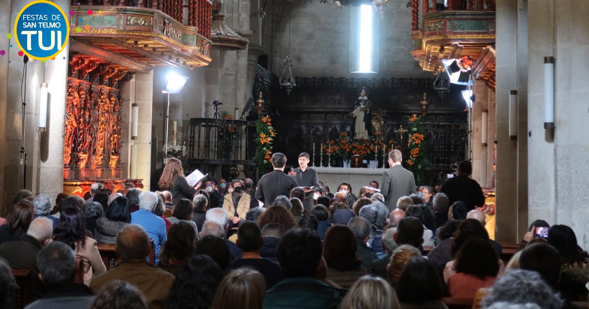 Concellotui's tweet photo. #SanTelmo2022📸
A Catedral de Tui acolleu o domingo un concerto moi especial no que volveu soar a misa medieval de San Telmo. O ensemble dos Países Baixos #SecondaPratica deu de novo voz a esta partitura recollida no Pasionario Tudense nunha iniciativa de Música no Claustro https://t.co/jtrAyYA84b