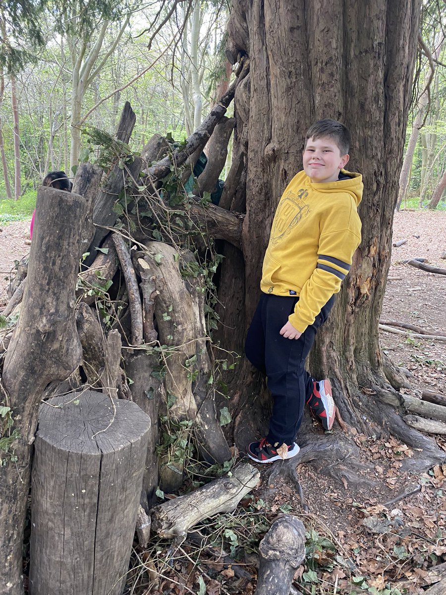 Pretty proud of our shelter we built this afternoon! <a href="/lewis_mrlewis/">stephen Lewis</a> <a href="/missjohn91/">Miss D John</a>