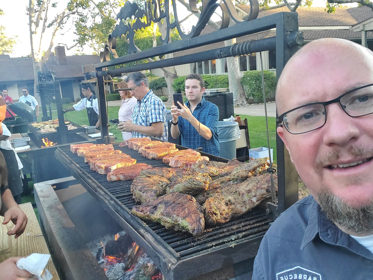 GrillinFool's tweet photo. Can someone explain why tri tip is so tender. It’s sirloin. I’ve never had a sirloin as tender as this except for maybe picanha. Is it just the top and the bottom of the sirloin primal cut that’s so tender?
#steak #tritip #santamaria #santamariastyle https://t.co/X6clxmqtNN