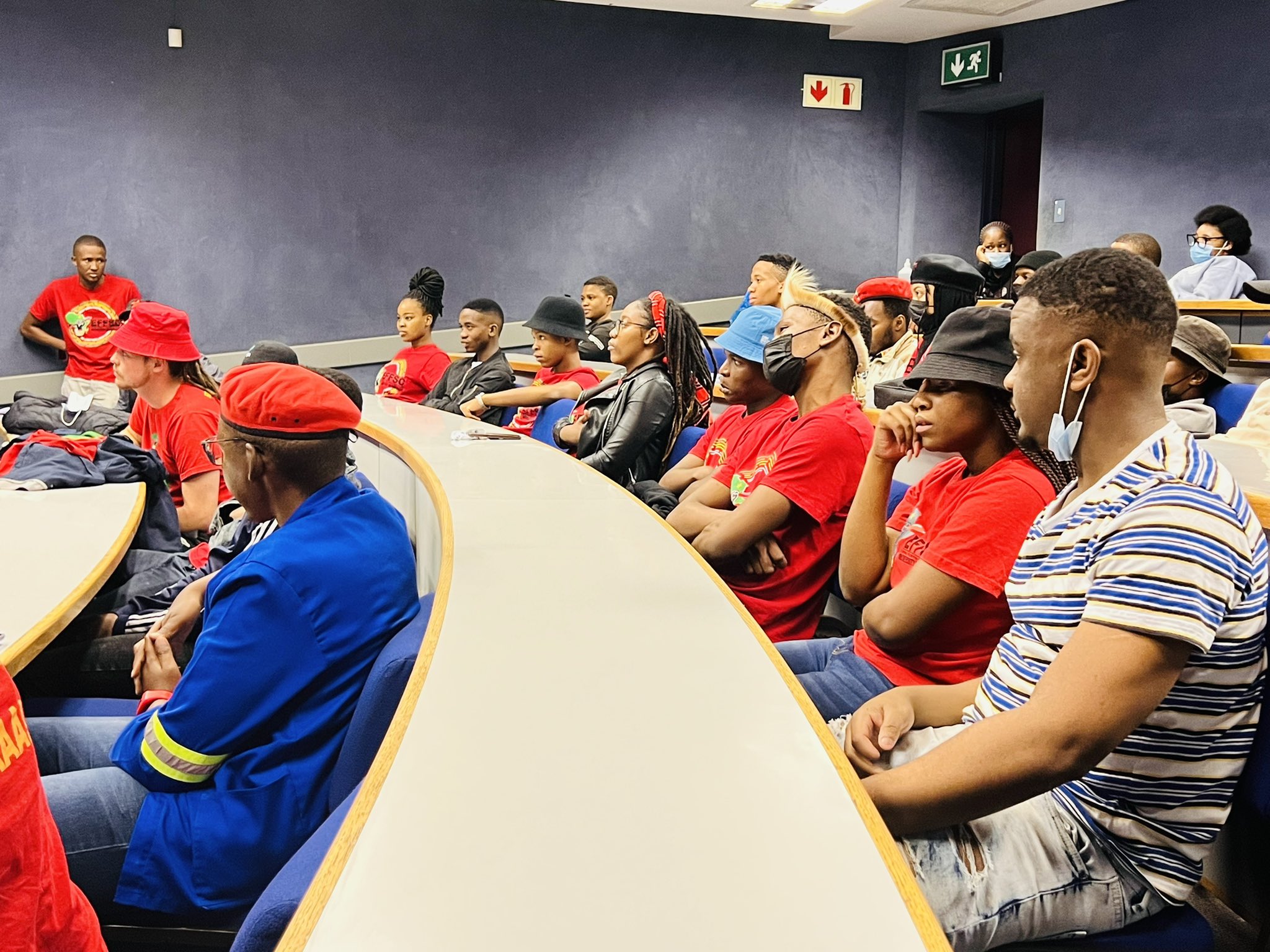 Ungkarl Logisk at tilføje EFFSC UP on X: "We held a very successful political induction for members  who just joined the militant mighty gallant student vanguard. It's not a T- shirt revolution, politics is about ideas and